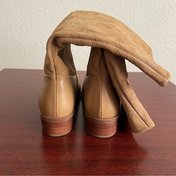 NWOT Makron Suela Leather Floral Rose Embossed Boots - Picture 4 of 9